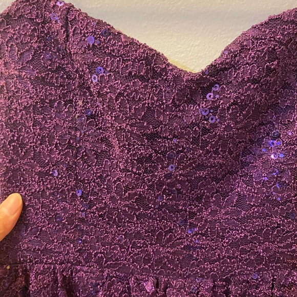 Lace embroidered strapless dress - Picture 4 of 4